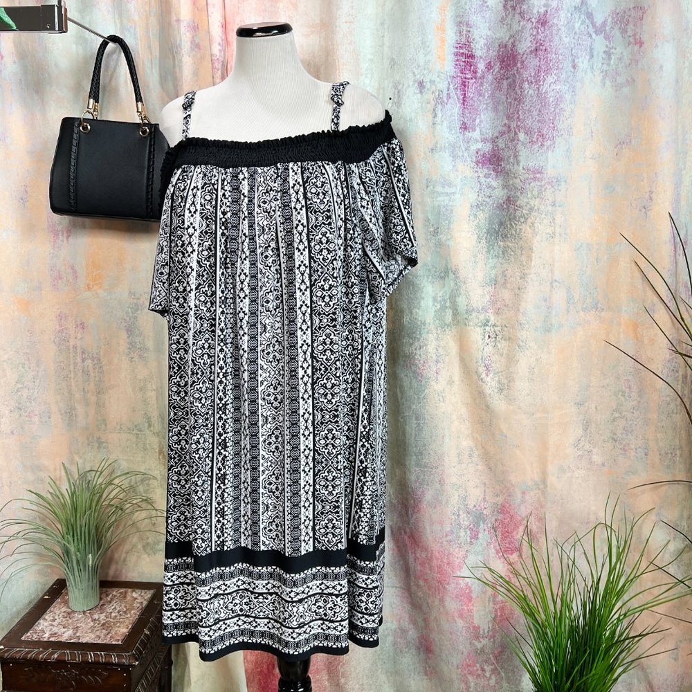 📌Three Pink Hearts Cold Shoulder Short Sleeves Carmen Style Dress - Picture 3 of 12
